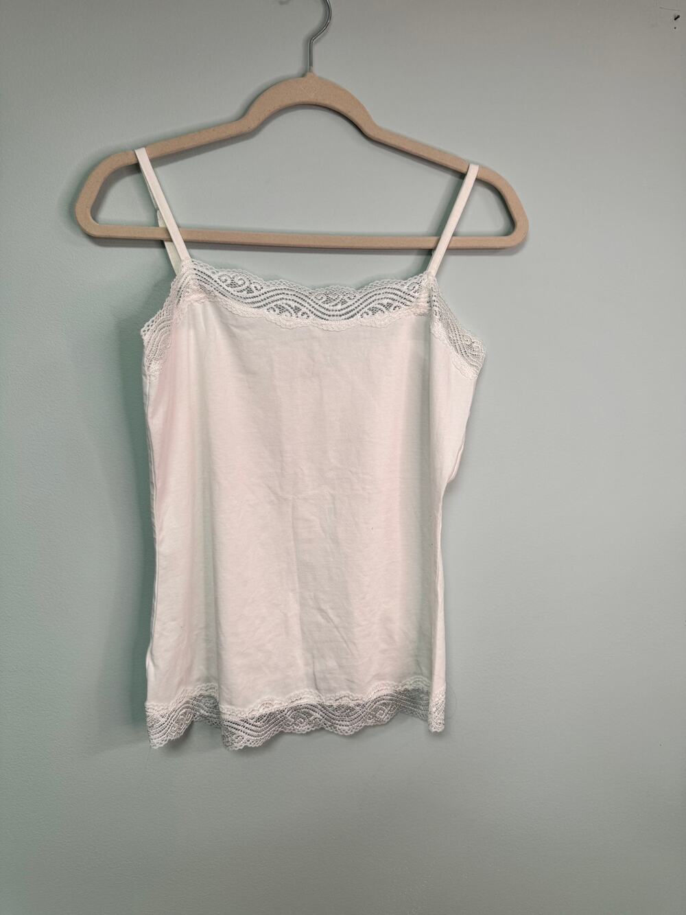 EUC! Ann Taylor Lace Trim Layering Cami With Adjustable Straps - White - Medium
